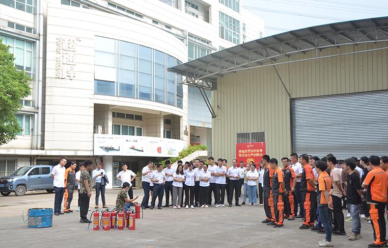 以练促防，防范未然丨鑫全利激光开展消防安全知识培训及消防演练。